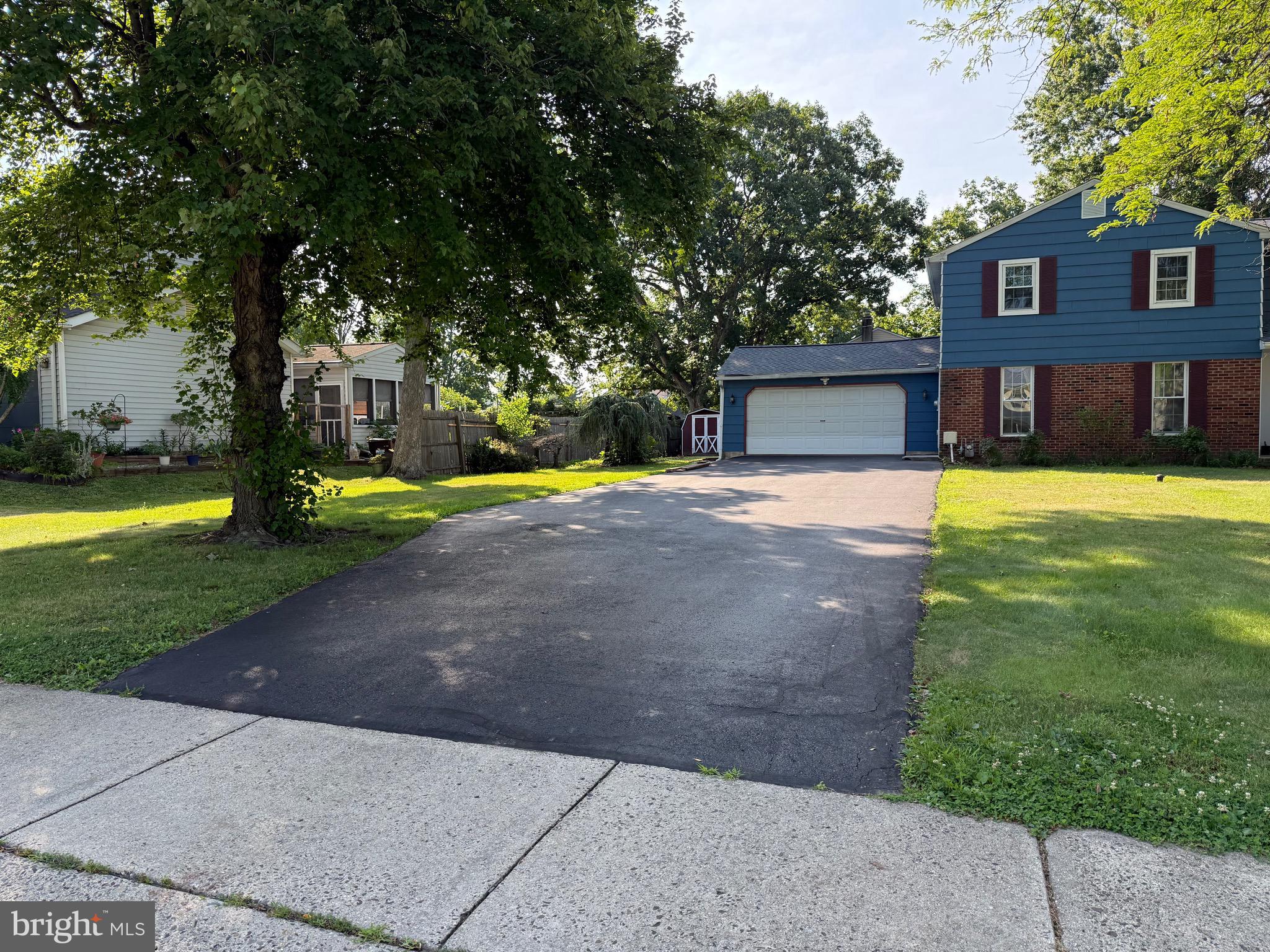 787 HERTFORD DRIVE