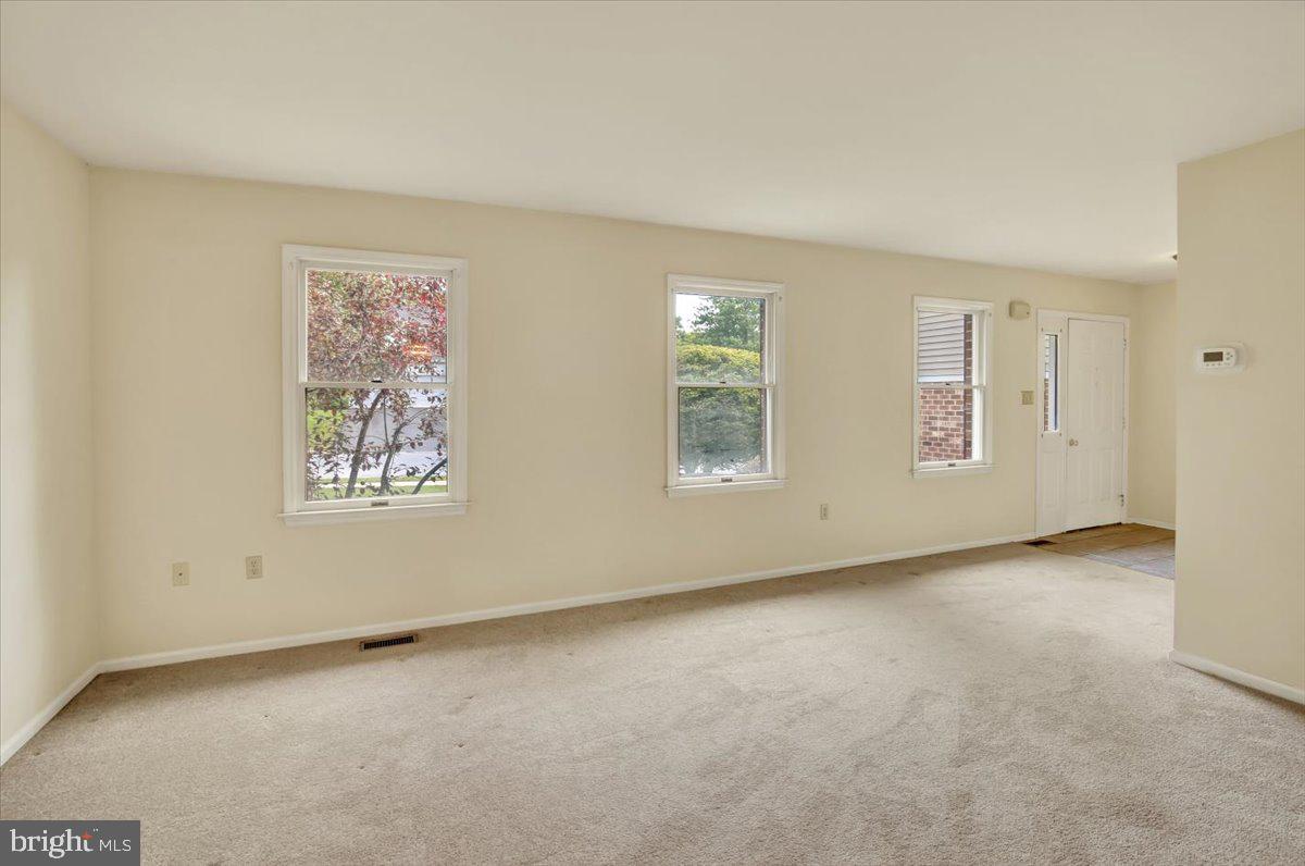 206 LINCOLN DRIVE