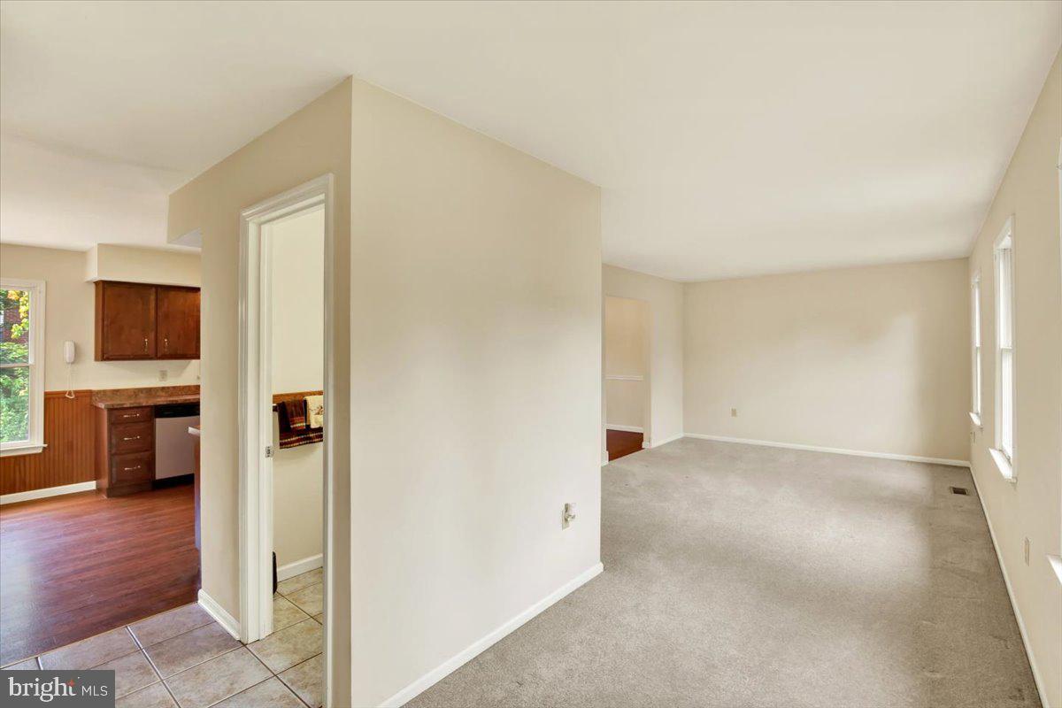 206 LINCOLN DRIVE