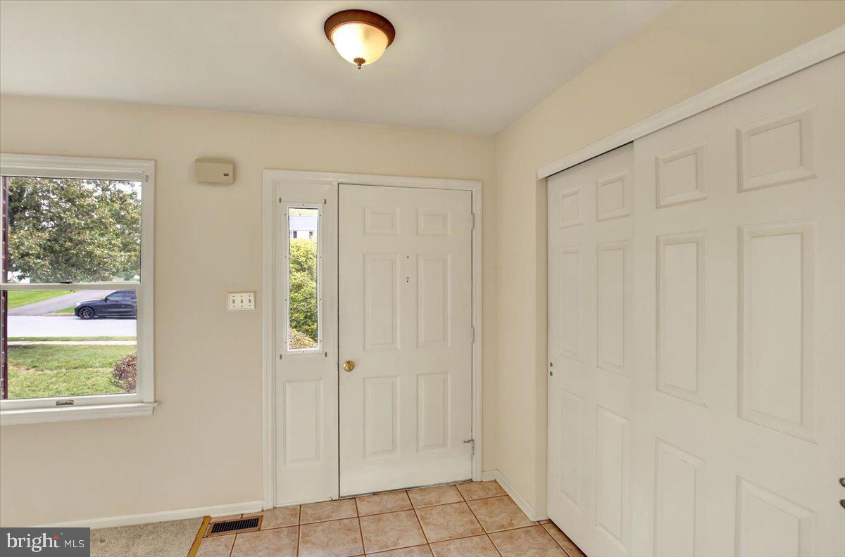 206 LINCOLN DRIVE