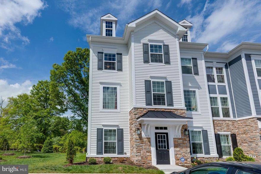 Why wait to build when the most sought after unit is now available. END unit Townhouse with Huge Side yard (no houses) and Woods in the backyard. Gleaming Hardwood Floors, Granite Counters and Stainless Steel Appliances.  Just walking distance to the VRE and Lots of shopping, This luxury Townhouse/Condo is perfect for commuting... The Condo Association takes care of all out door maintenance.