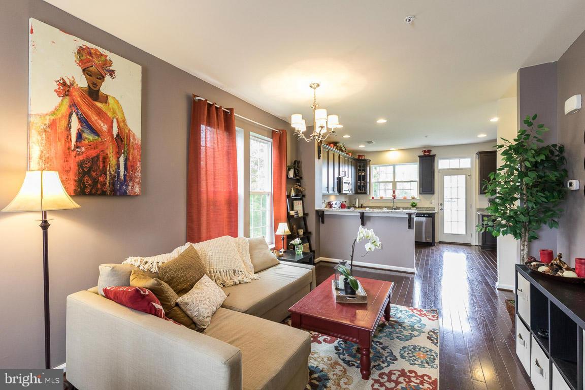 FALLS GROVE CONDOMINIUM - Residential