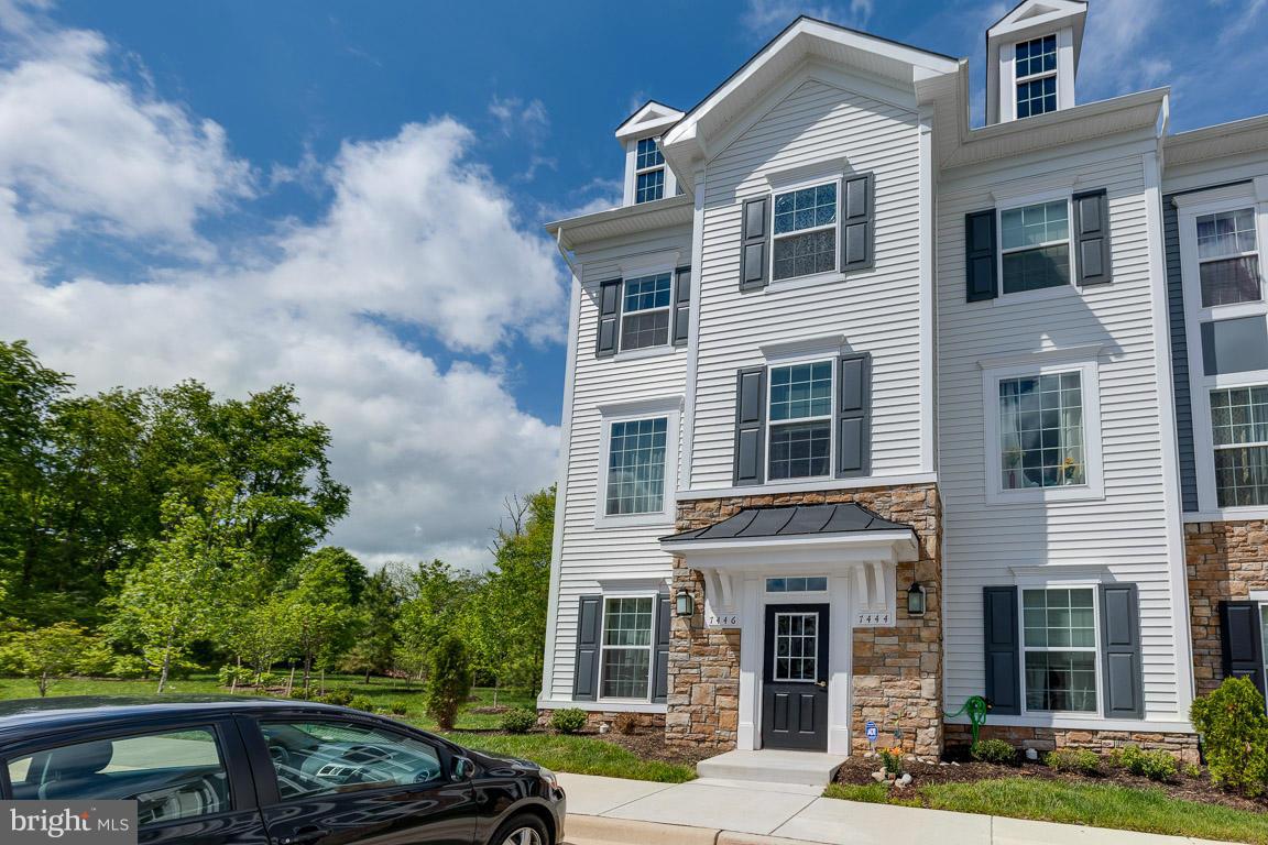 FALLS GROVE CONDOMINIUM - Residential