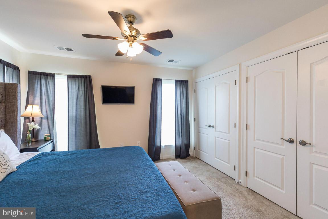 FALLS GROVE CONDOMINIUM - Residential