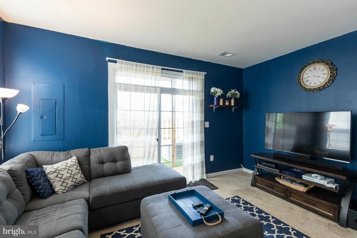 FALLS GROVE CONDOMINIUM - Residential