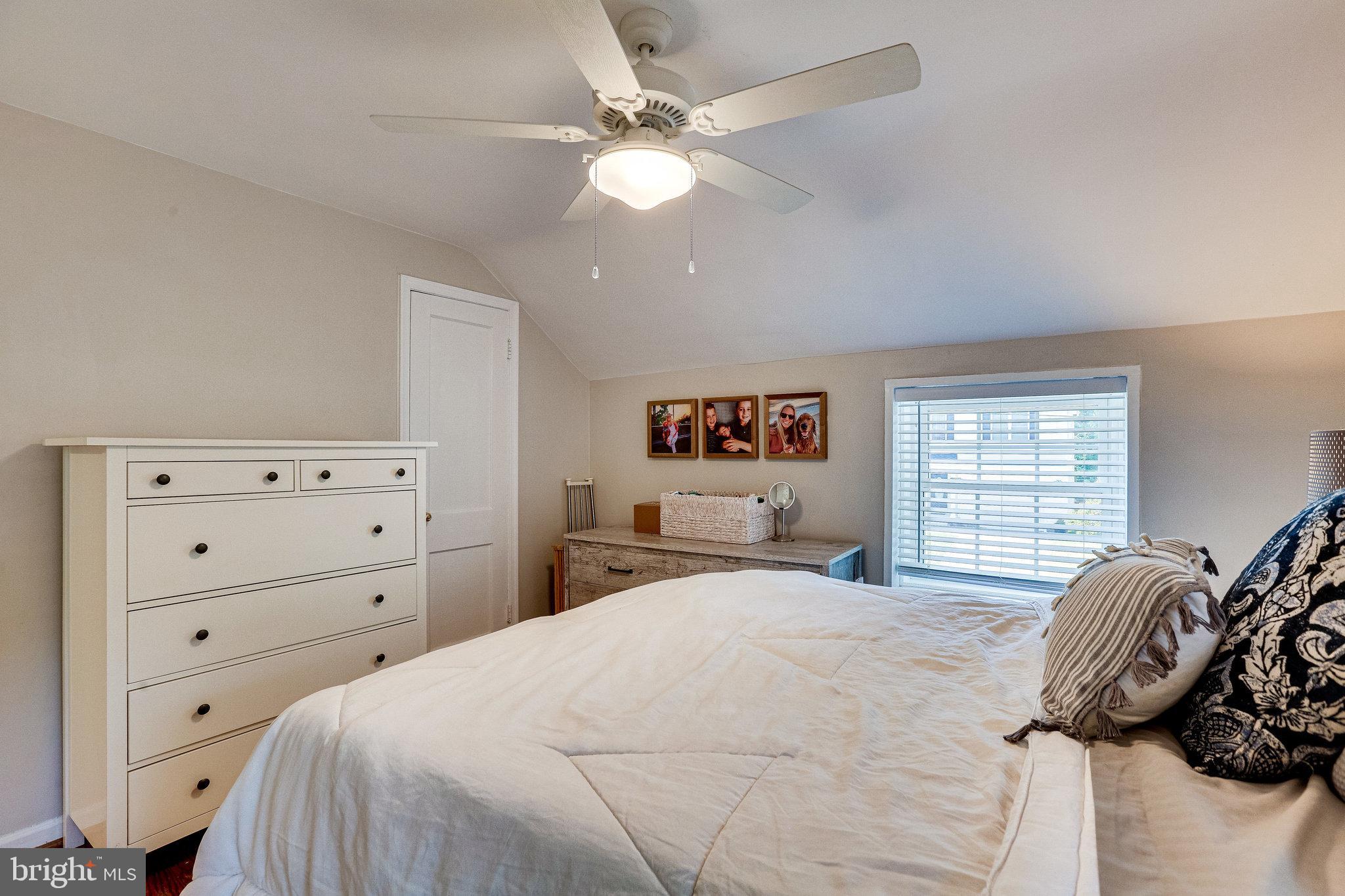 COLUMBIA FOREST - Residential Lease