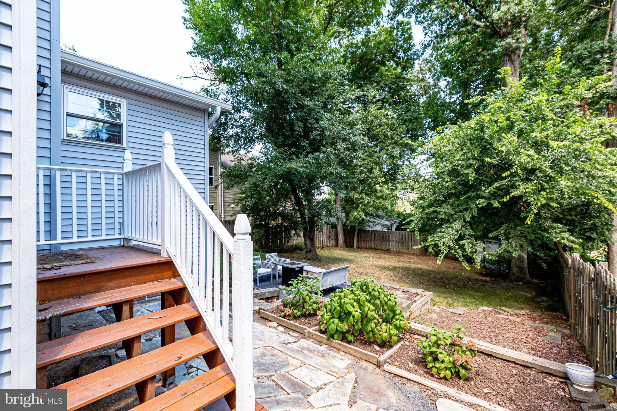 COLUMBIA FOREST - Residential Lease