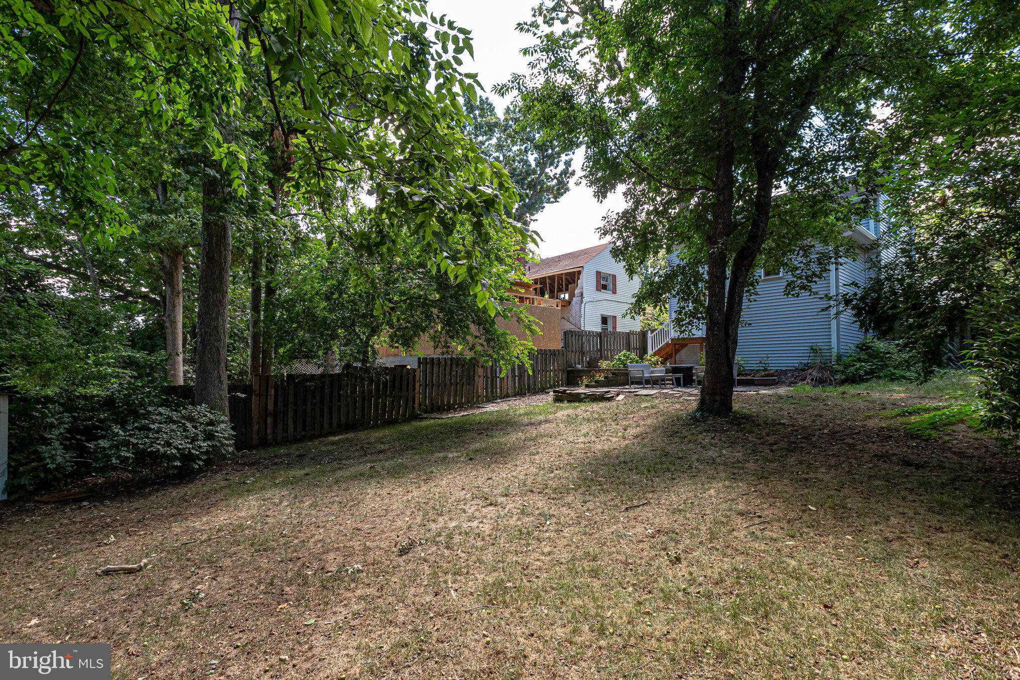 COLUMBIA FOREST - Residential Lease