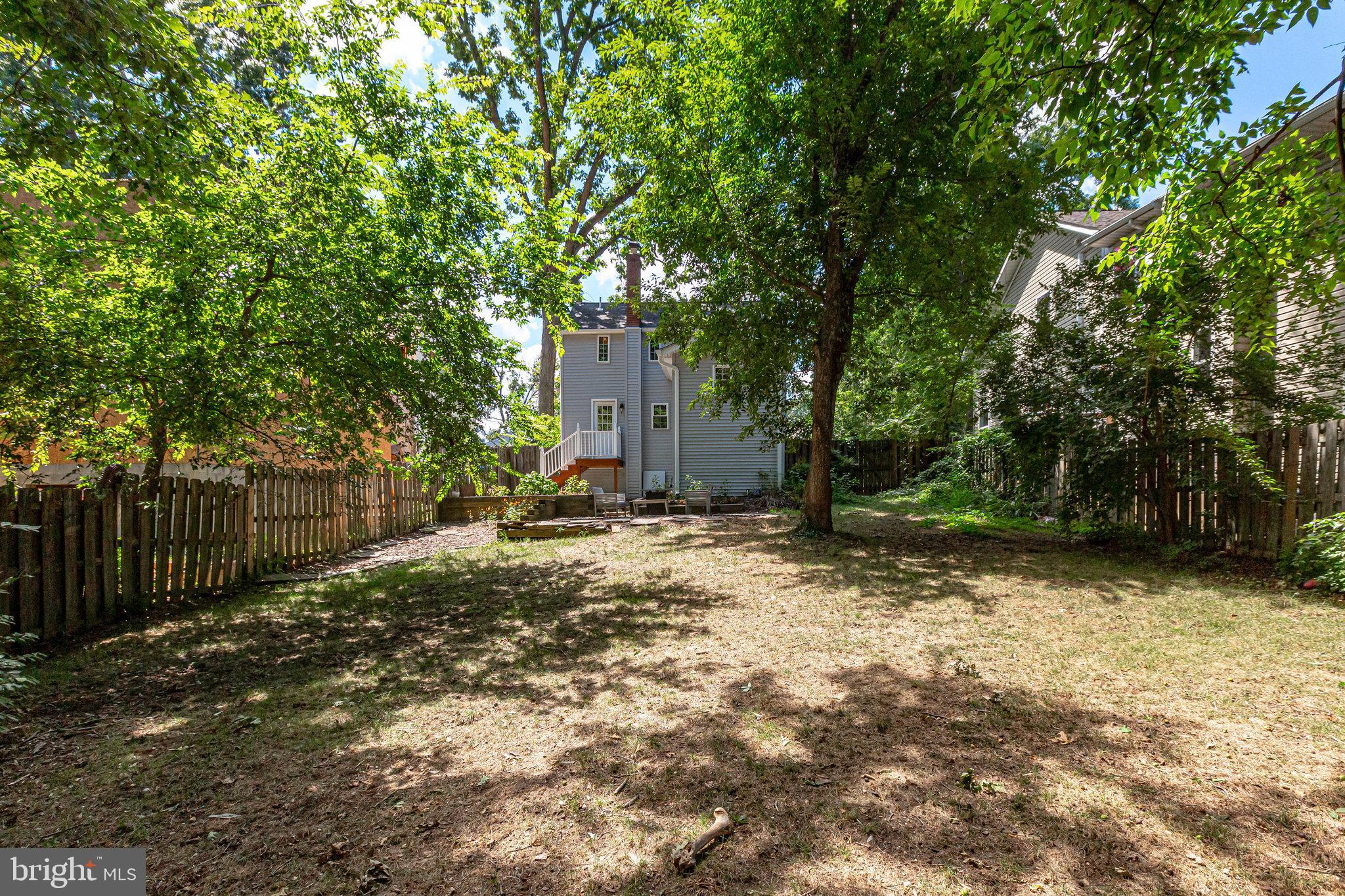 COLUMBIA FOREST - Residential Lease