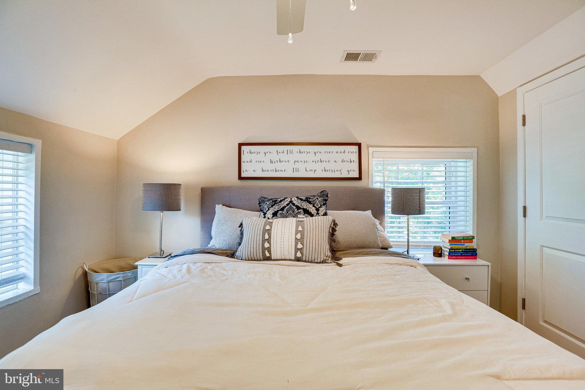 COLUMBIA FOREST - Residential Lease