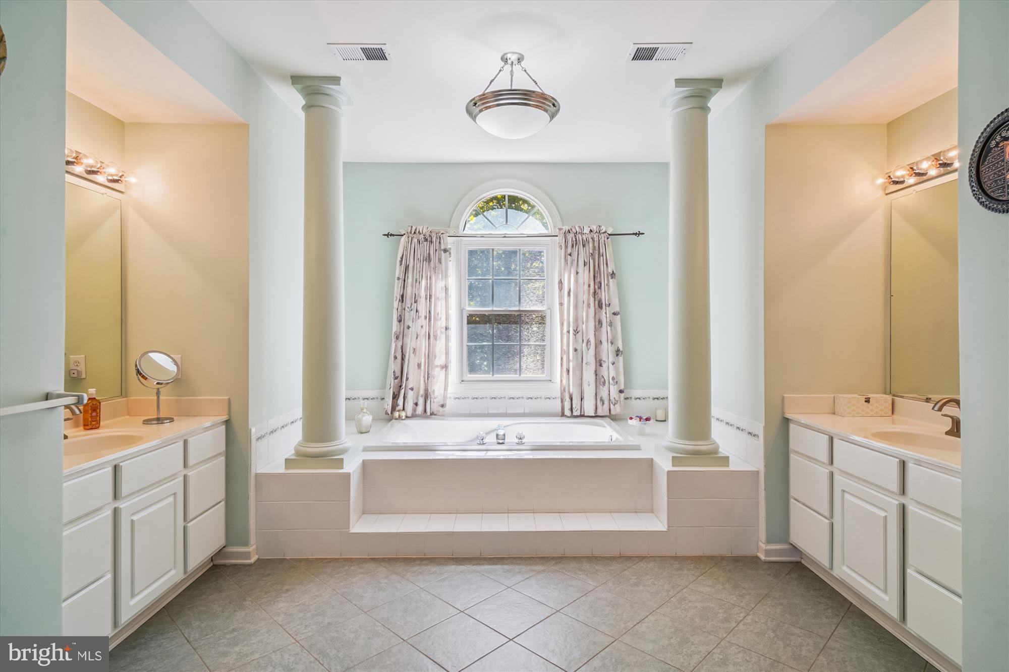 SENECA CROSSING - Residential