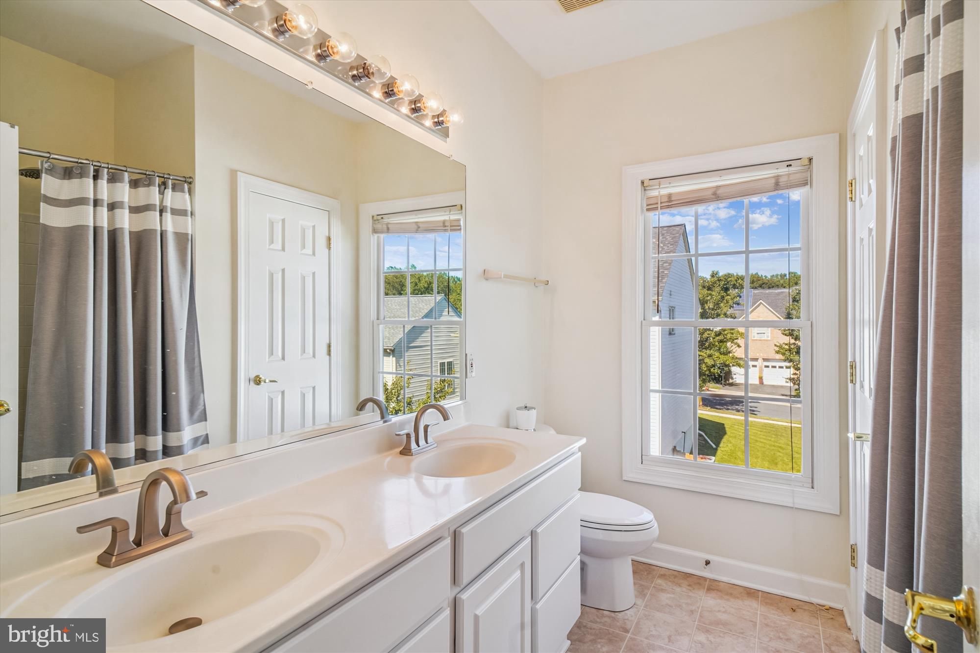 SENECA CROSSING - Residential