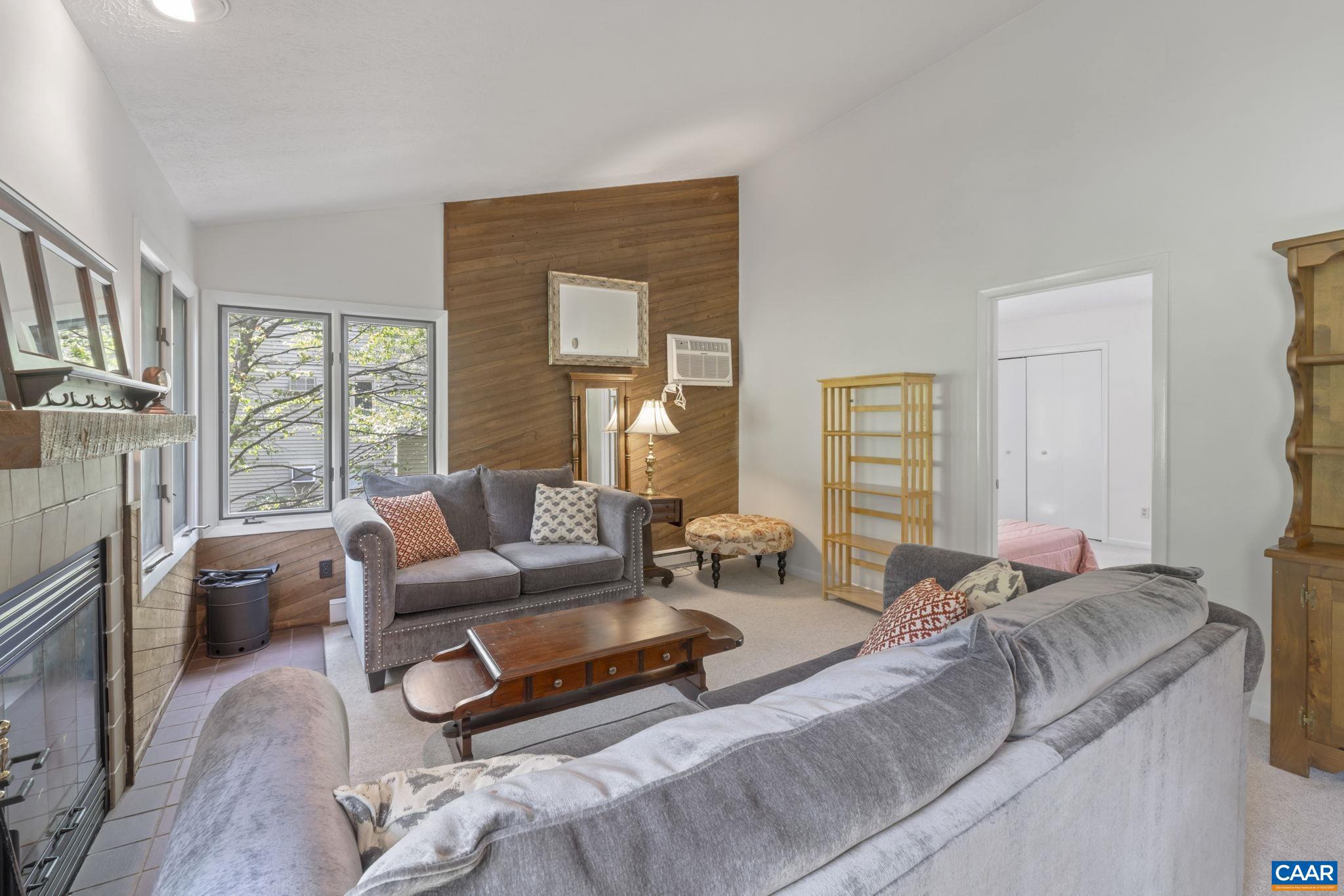 WINTERGREEN RESORT - Residential