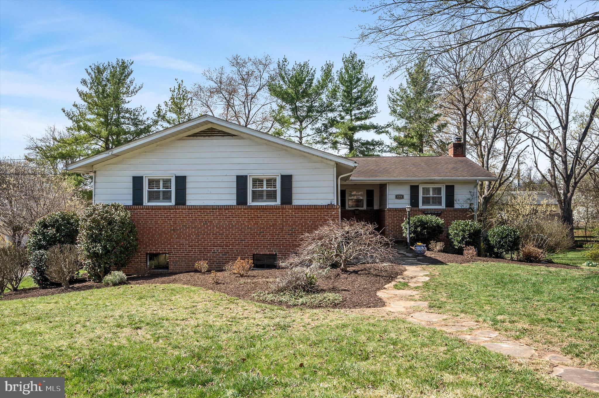 CROWN ESTATES - Residential