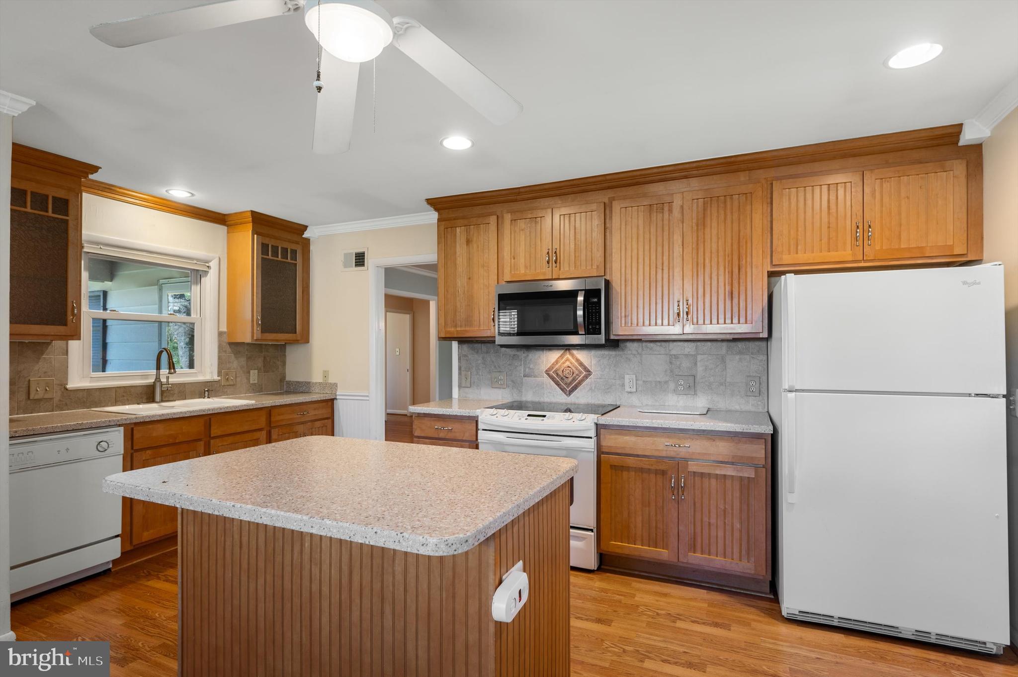 CROWN ESTATES - Residential