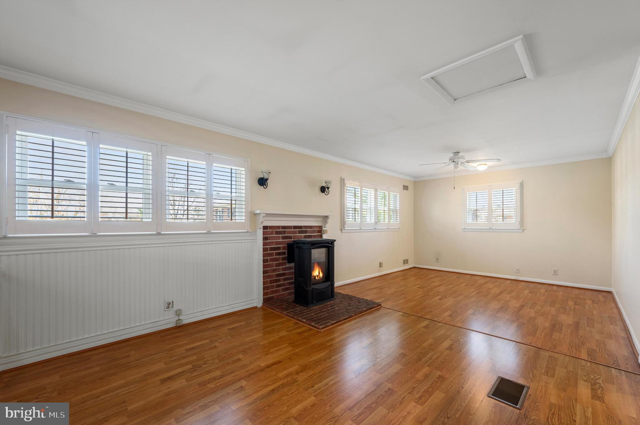 CROWN ESTATES - Residential