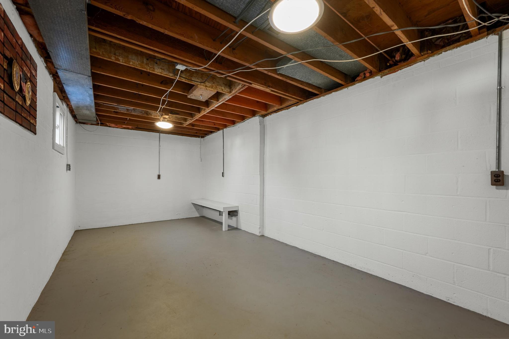 CROWN ESTATES - Residential