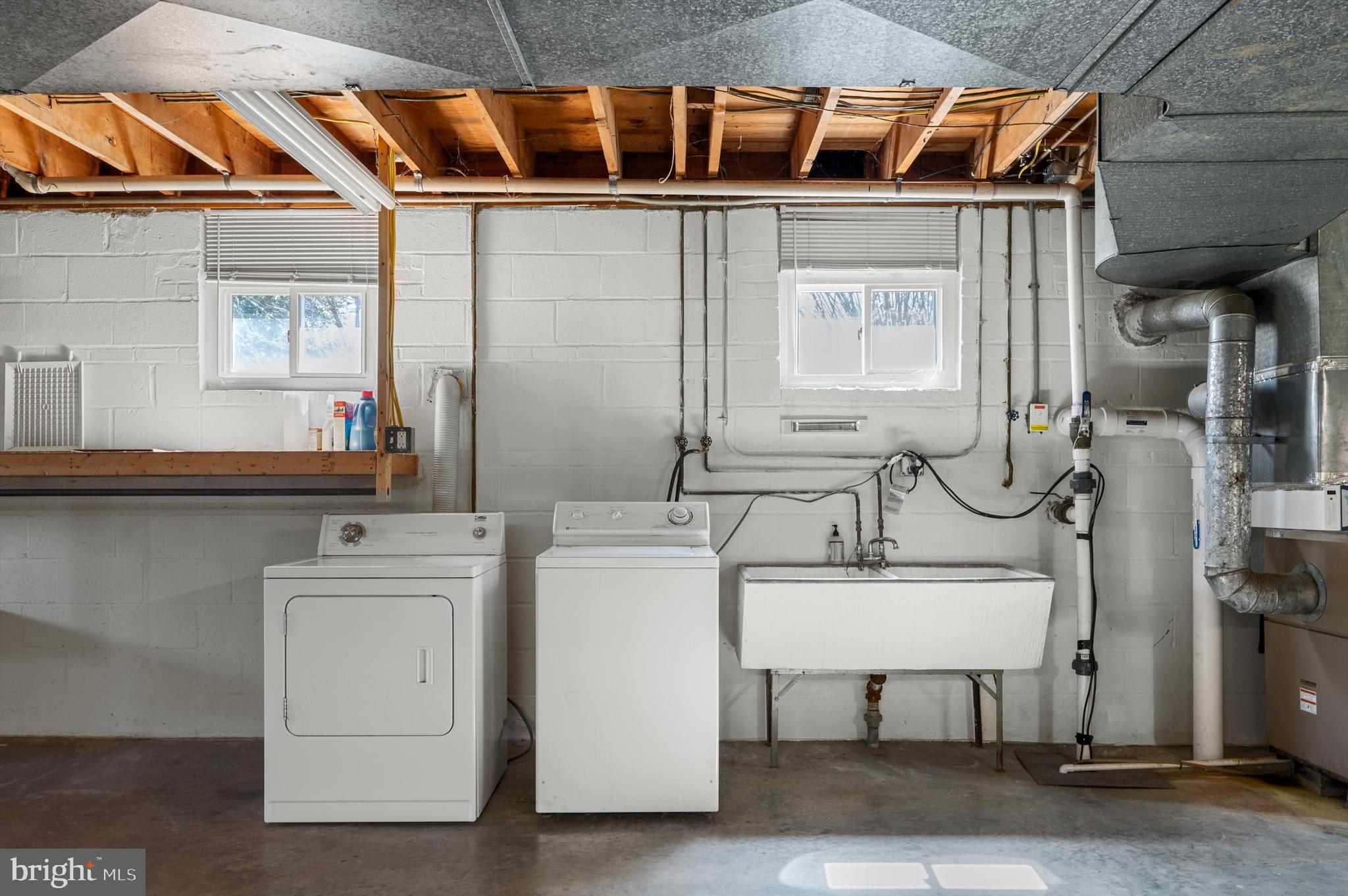 CROWN ESTATES - Residential