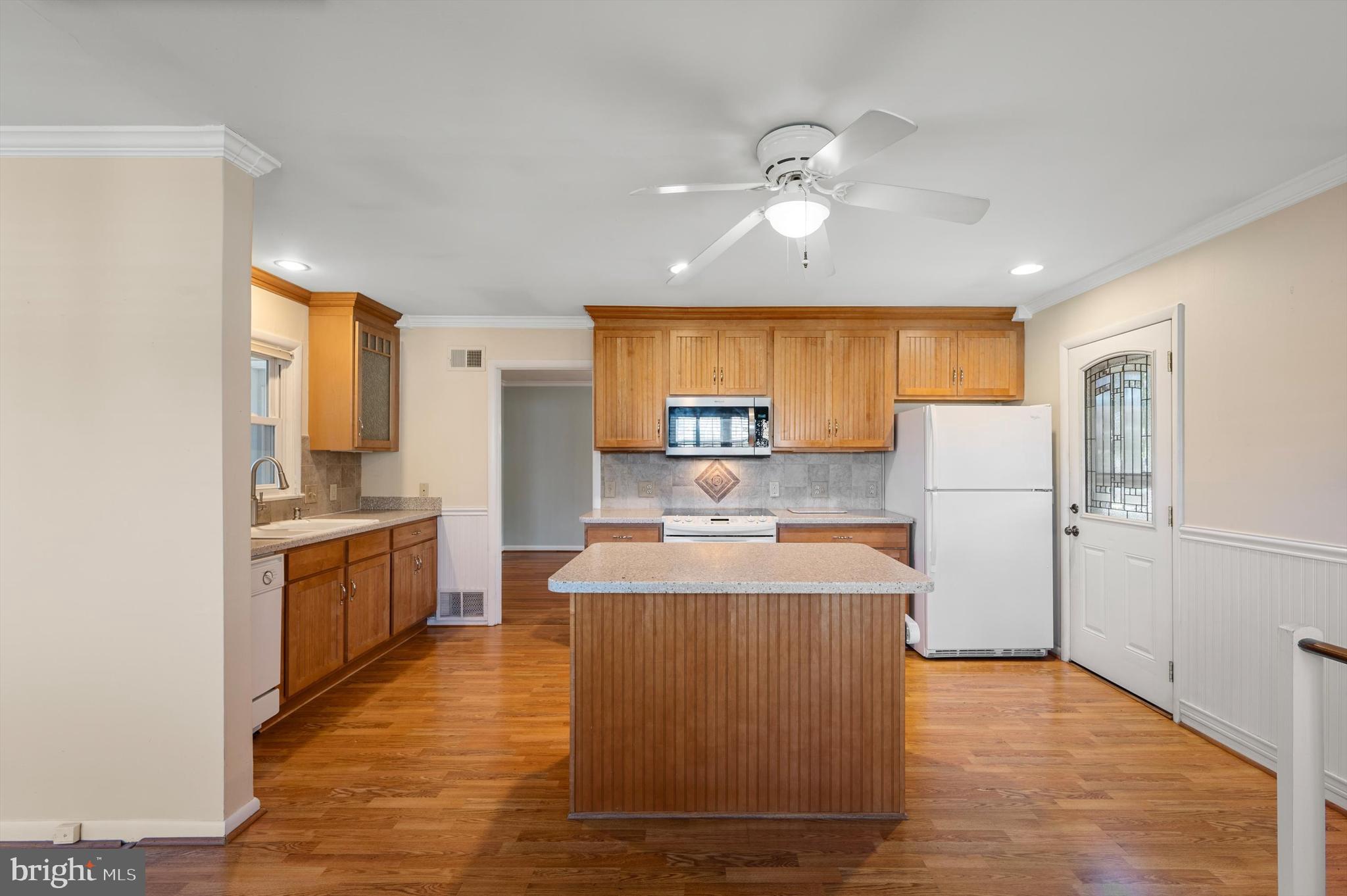 CROWN ESTATES - Residential