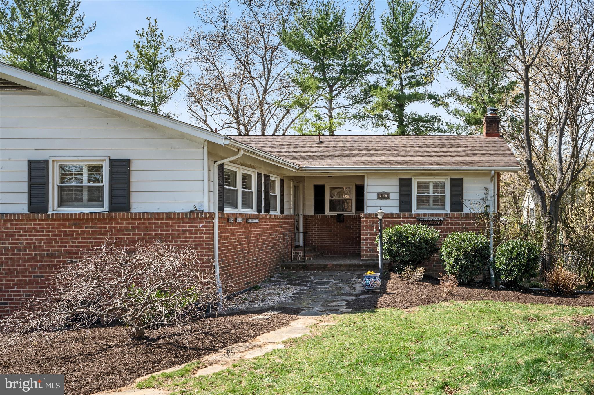 CROWN ESTATES - Residential