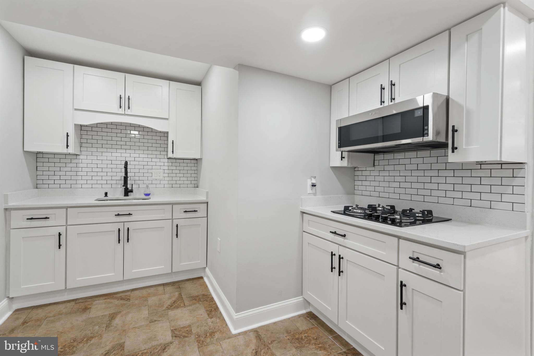 CARDINAL GLEN - Residential