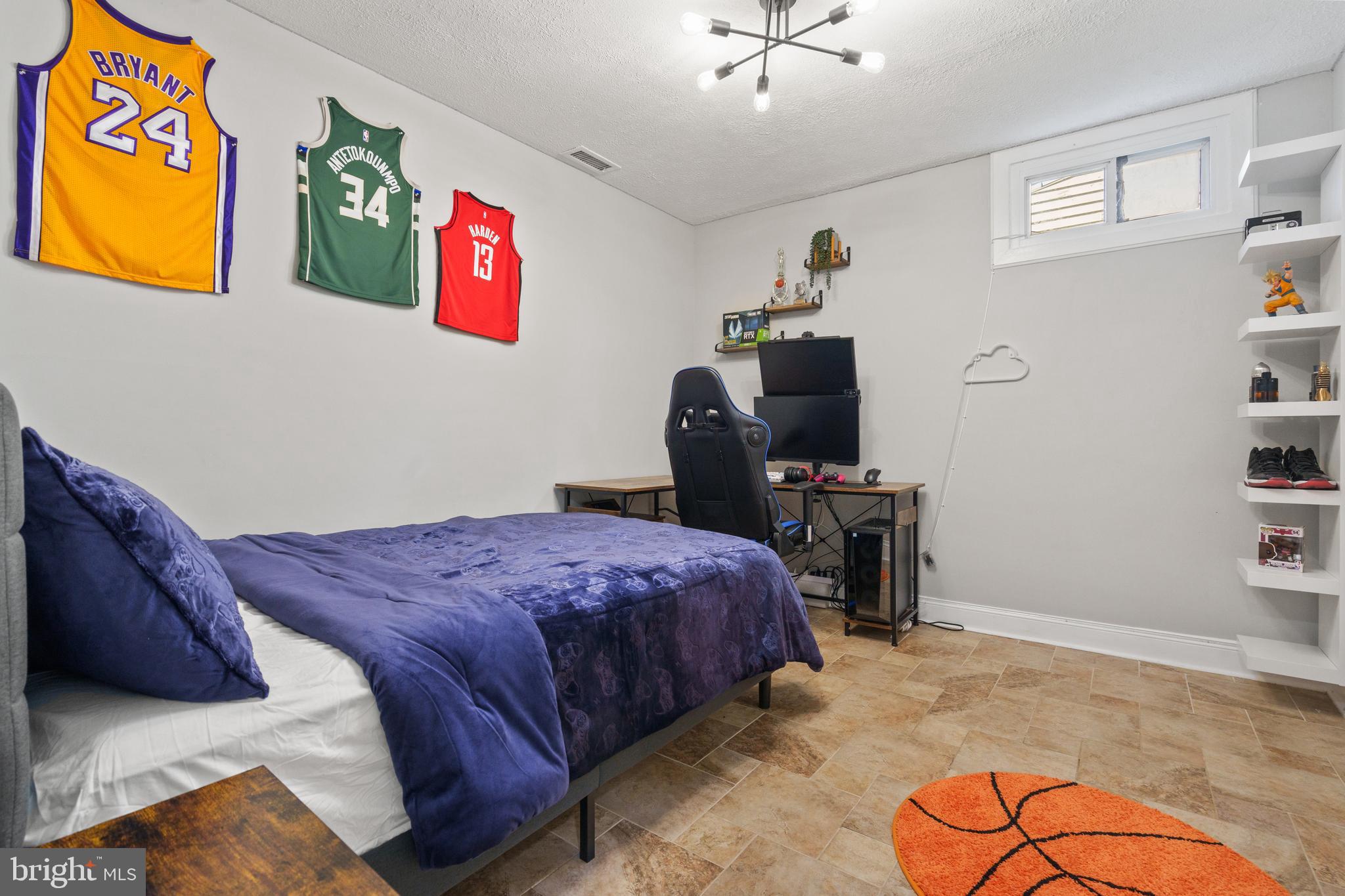 CARDINAL GLEN - Residential