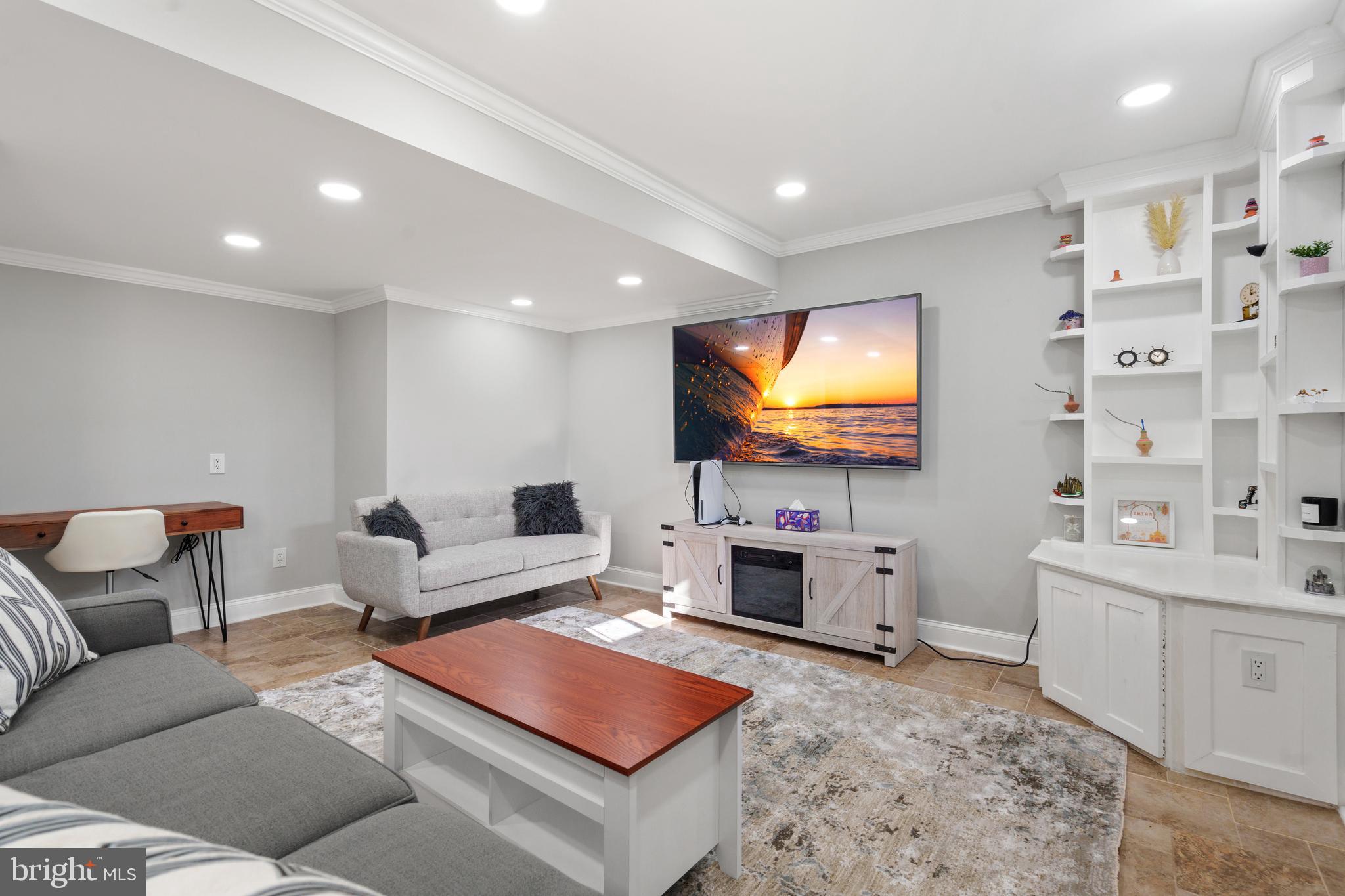 CARDINAL GLEN - Residential