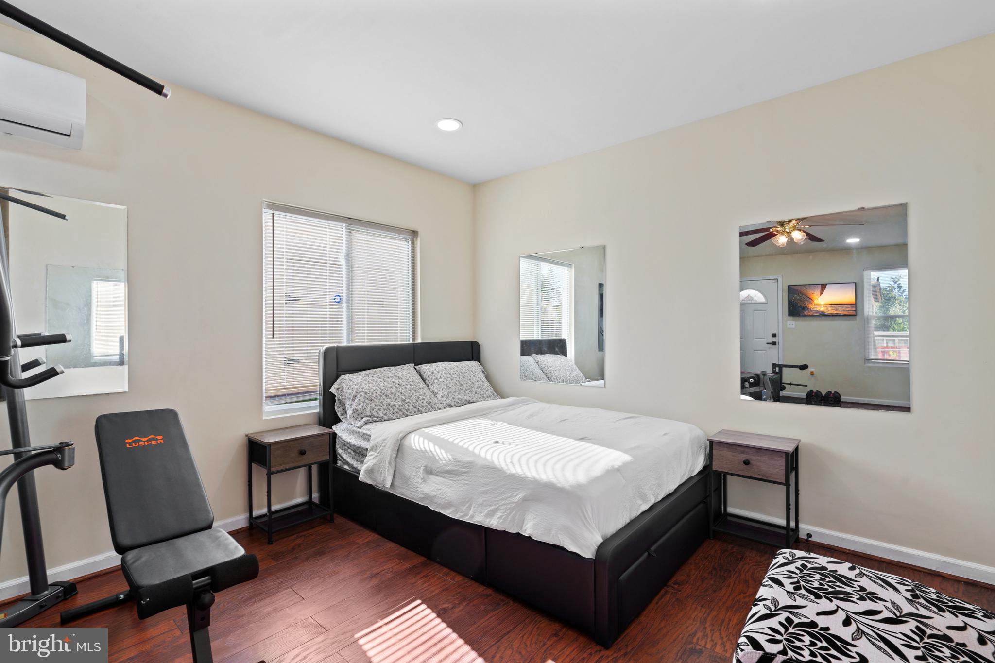 CARDINAL GLEN - Residential