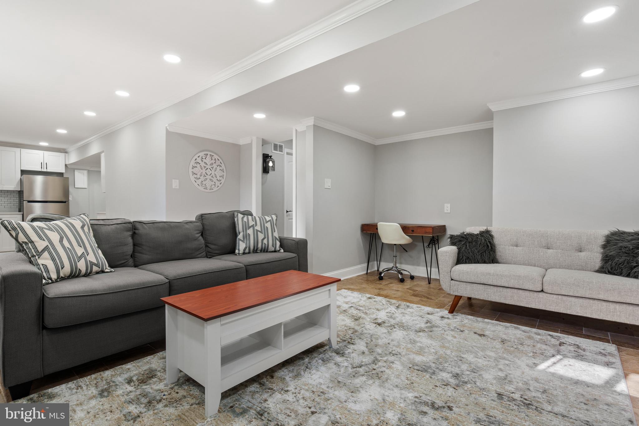 CARDINAL GLEN - Residential