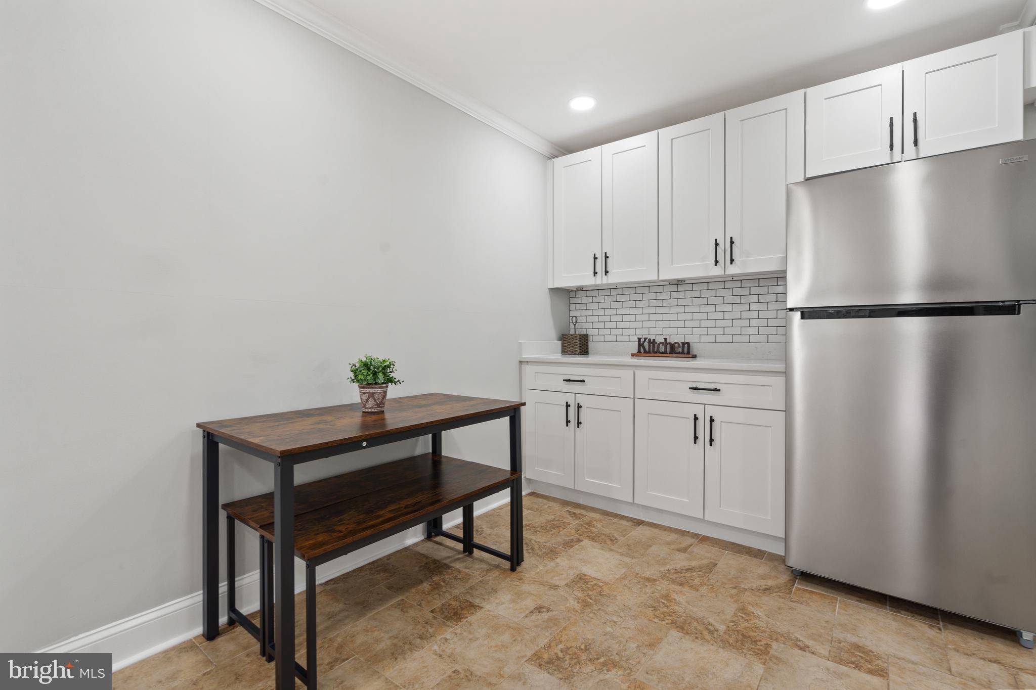 CARDINAL GLEN - Residential