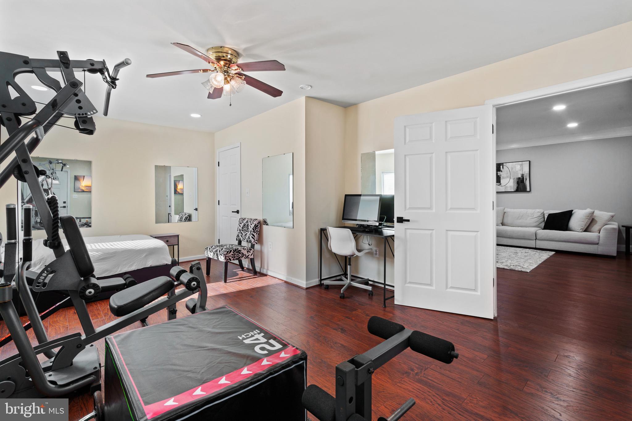 CARDINAL GLEN - Residential