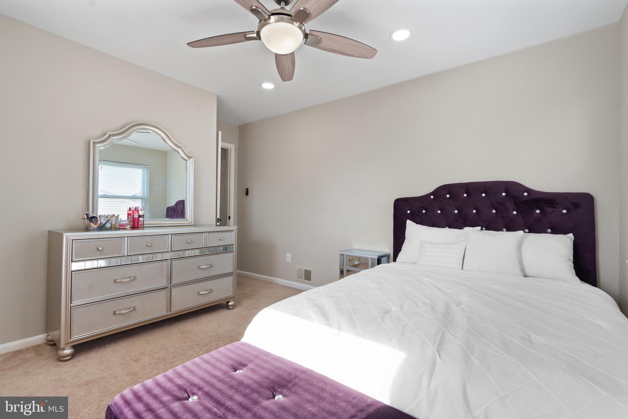 CARDINAL GLEN - Residential