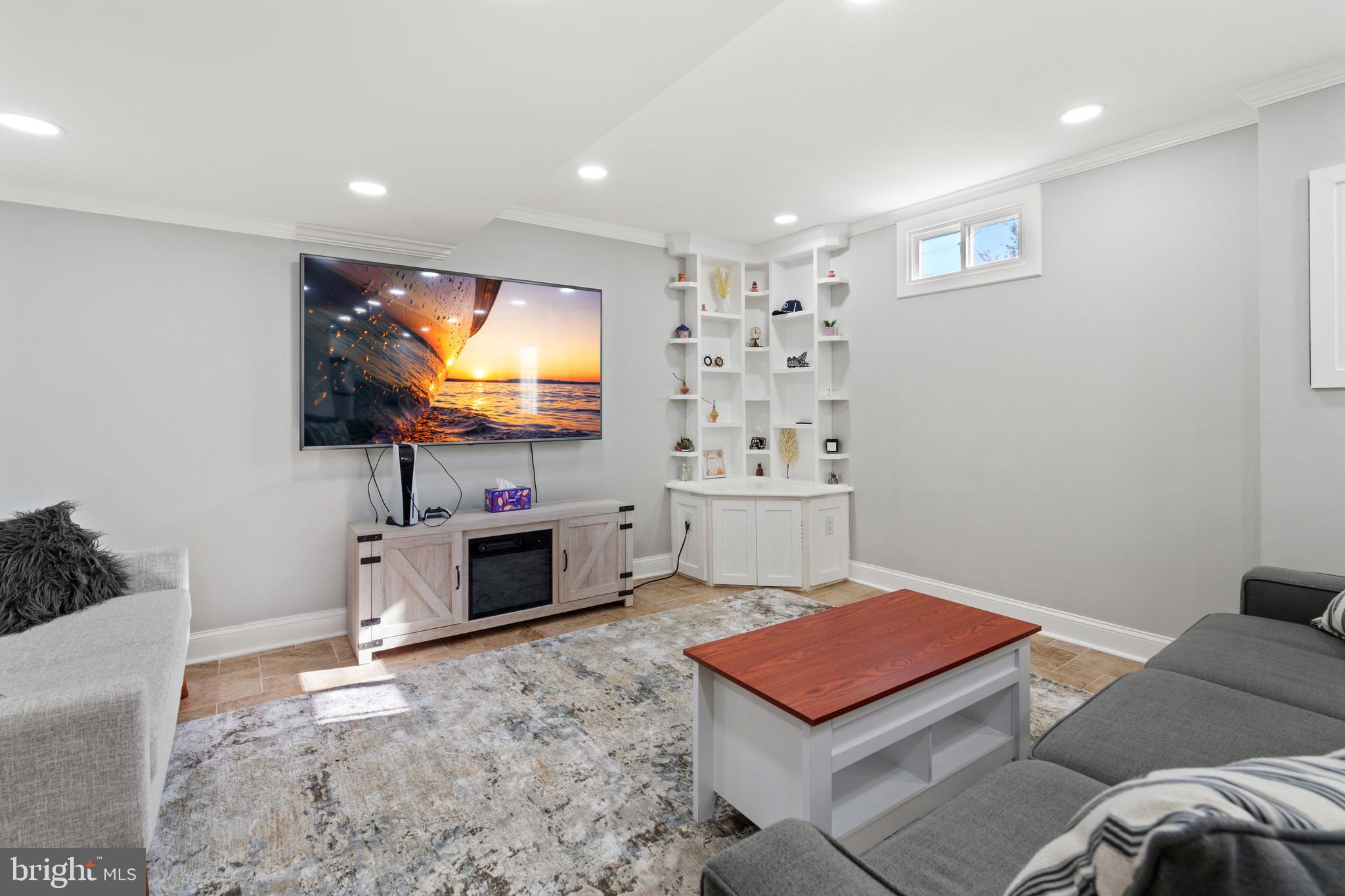 CARDINAL GLEN - Residential