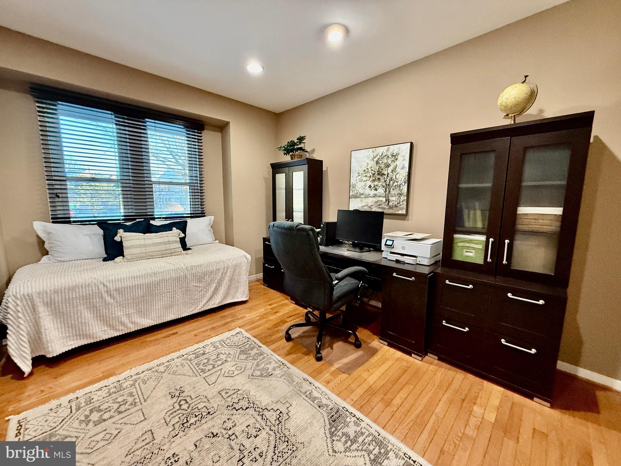 HILLS AT NORTHAMPT - Residential