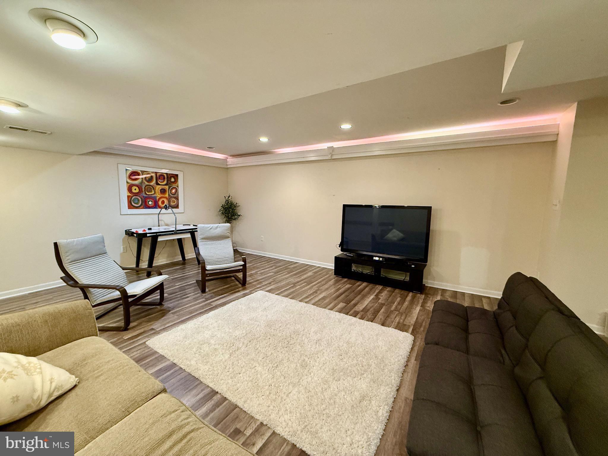 HILLS AT NORTHAMPT - Residential