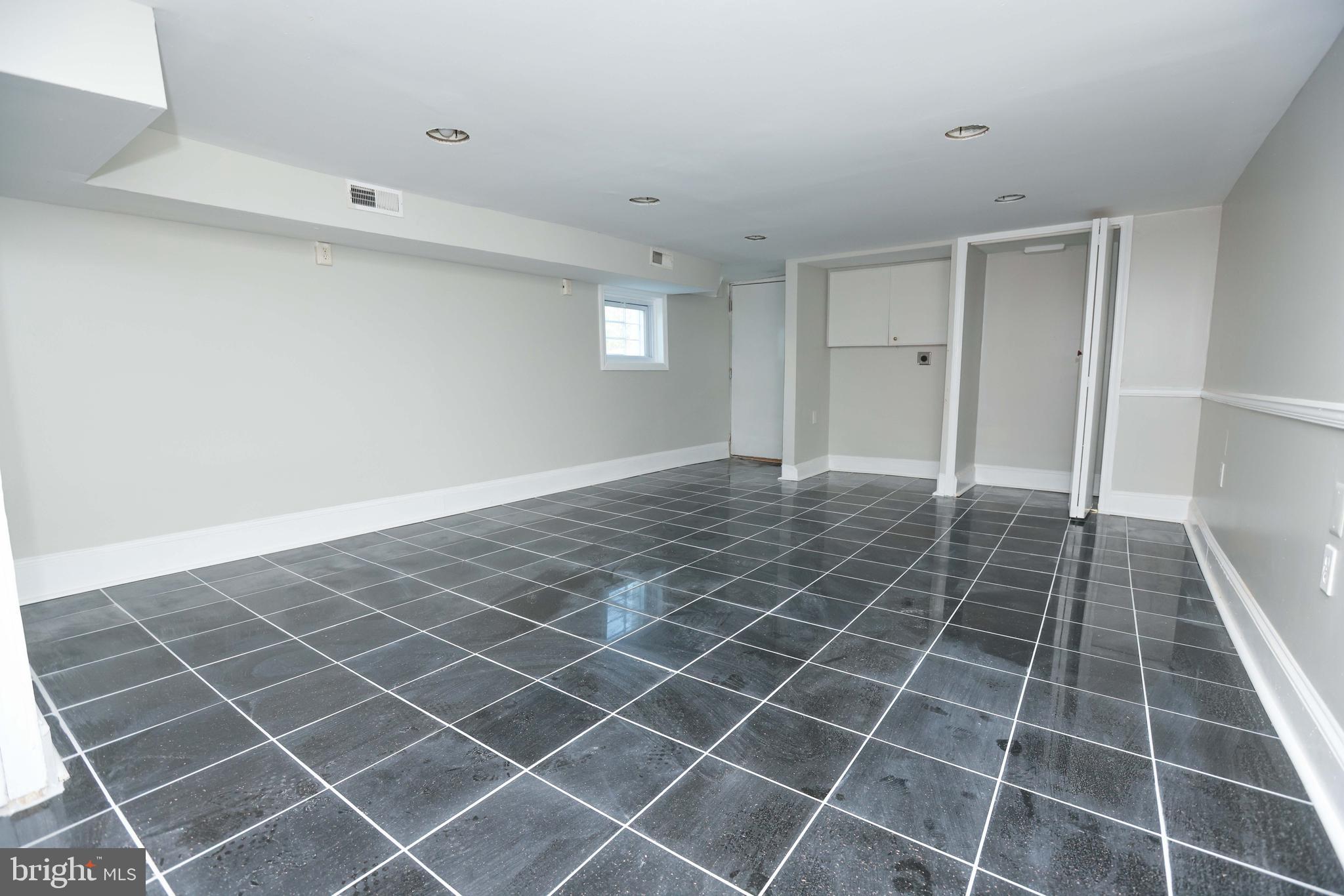 BALTIMORE HIGHLANDS - Residential