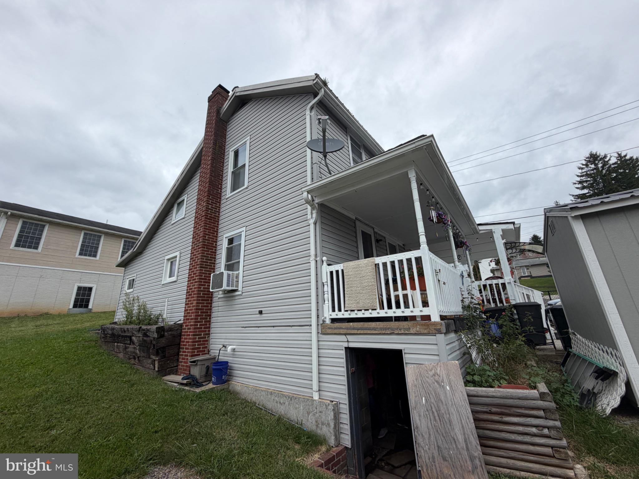 103 WASHINGTON STREET