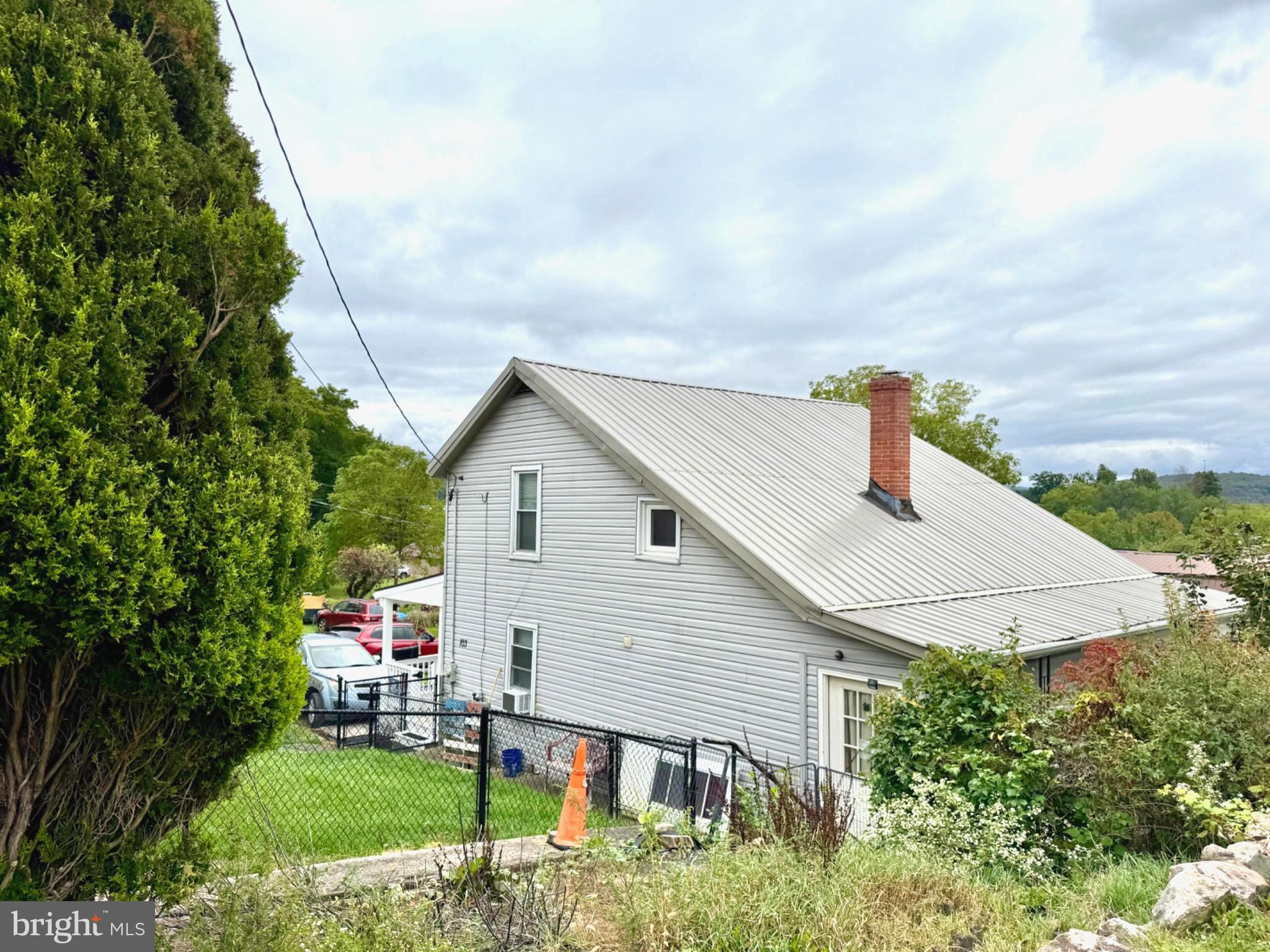 103 WASHINGTON STREET