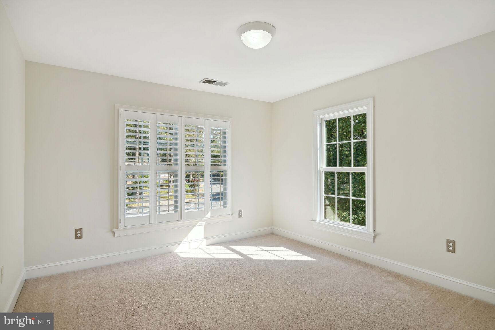 ROCK SPRING - Residential