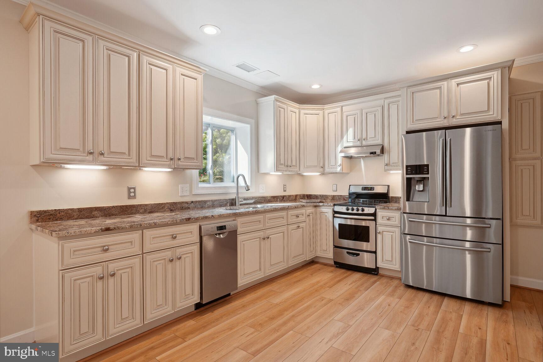 ROCK SPRING - Residential