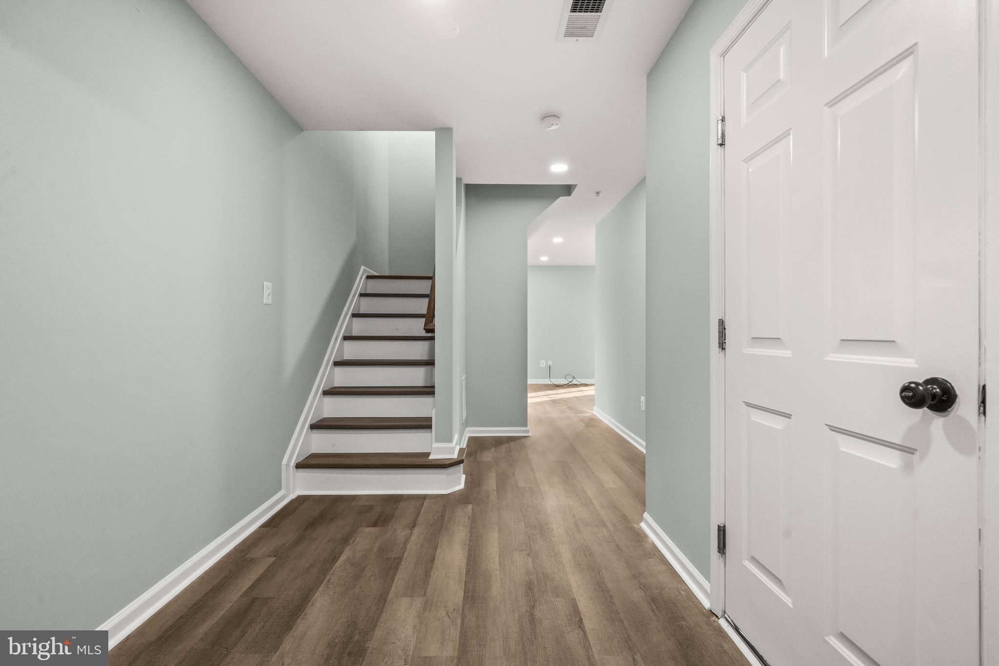 SHEFFIELD/FAIRWAY VILLAGE - Residential