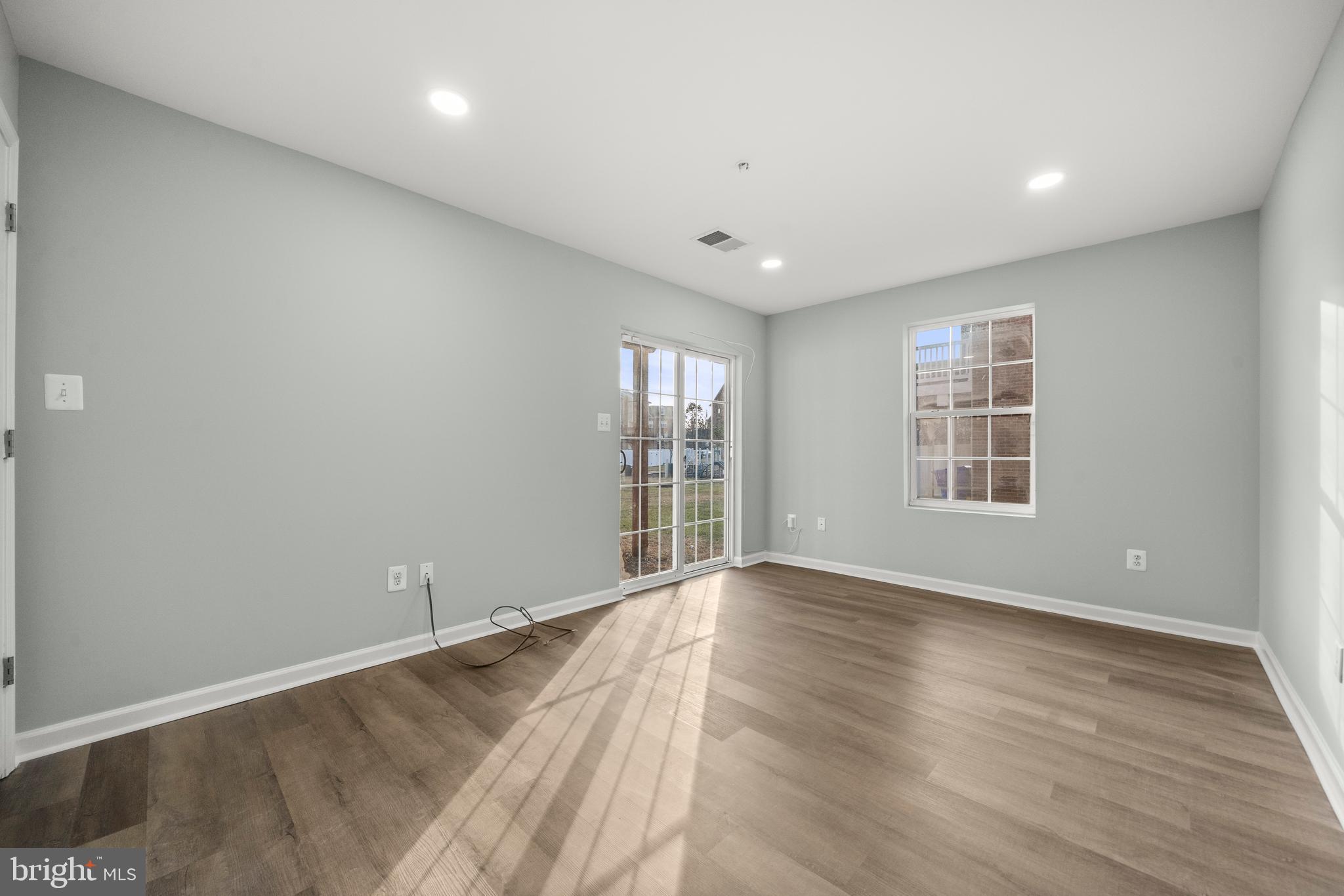 SHEFFIELD/FAIRWAY VILLAGE - Residential