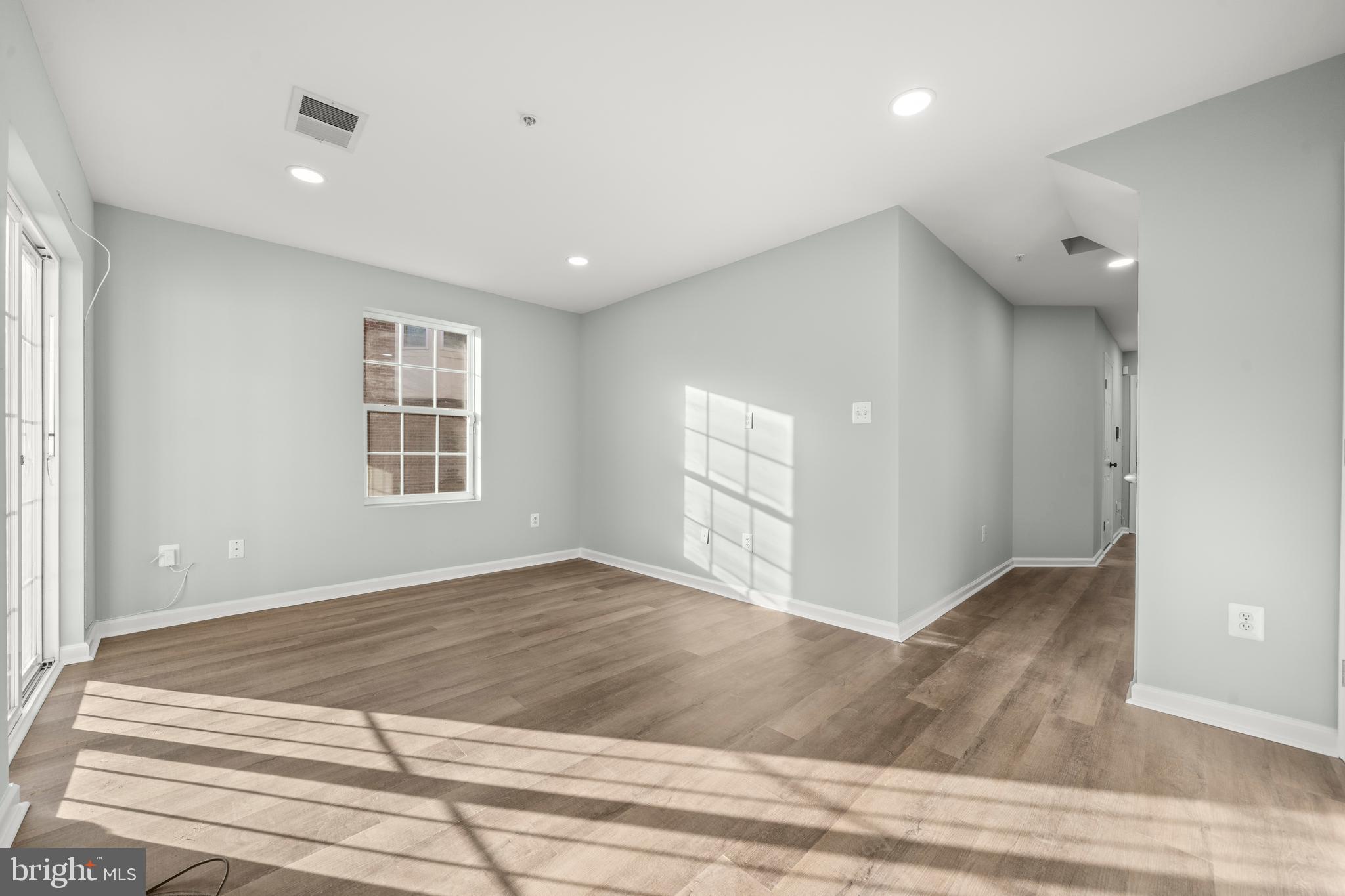 SHEFFIELD/FAIRWAY VILLAGE - Residential