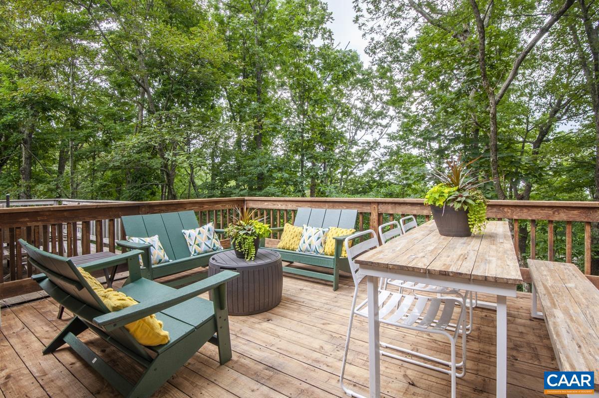 634 WHITE OAK CONDOS