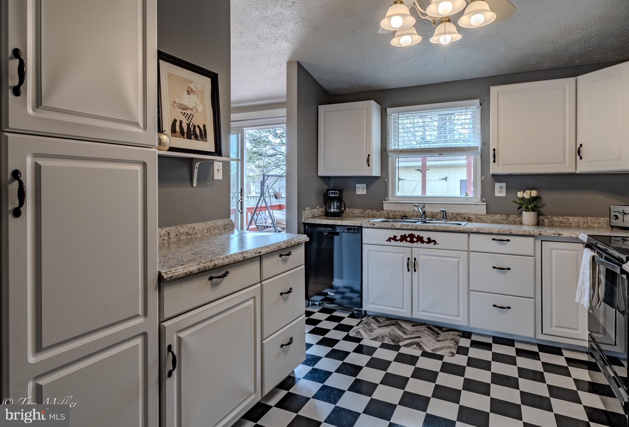 GOLDENTREE - Residential