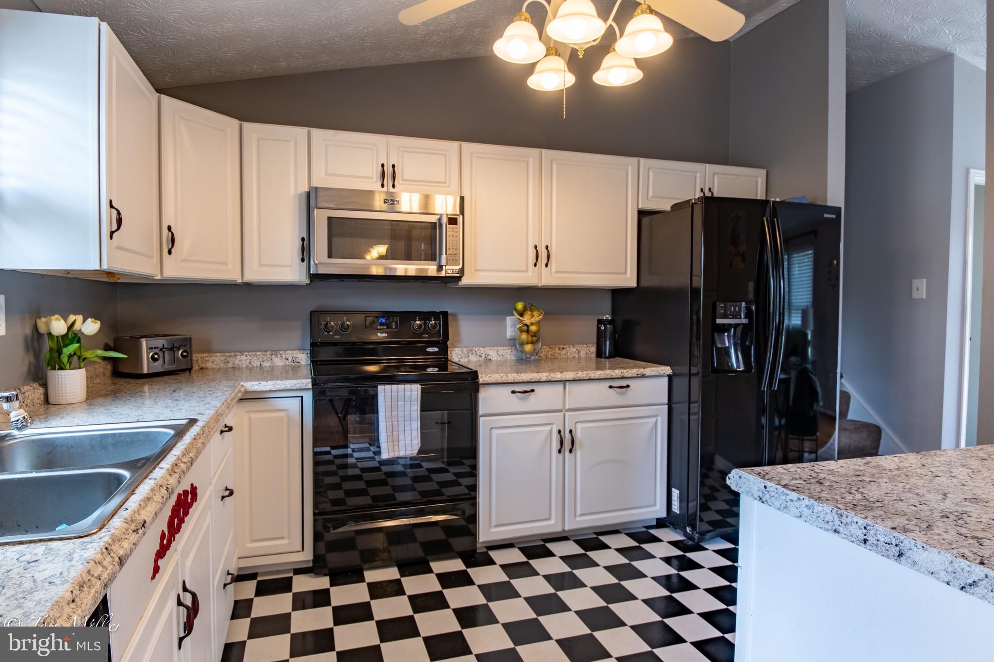 GOLDENTREE - Residential