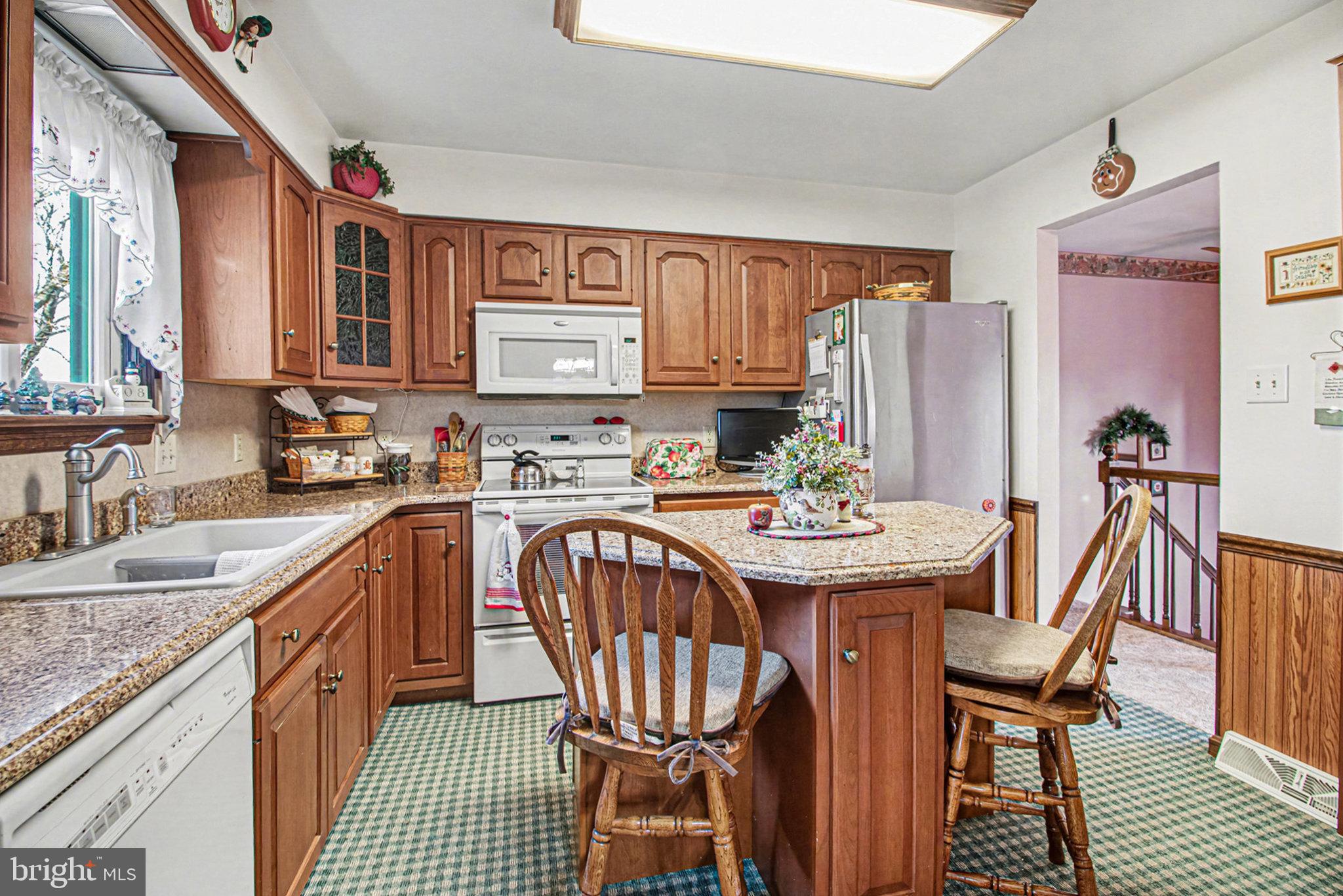 MEETING HOUSE HEIGHTS - Residential