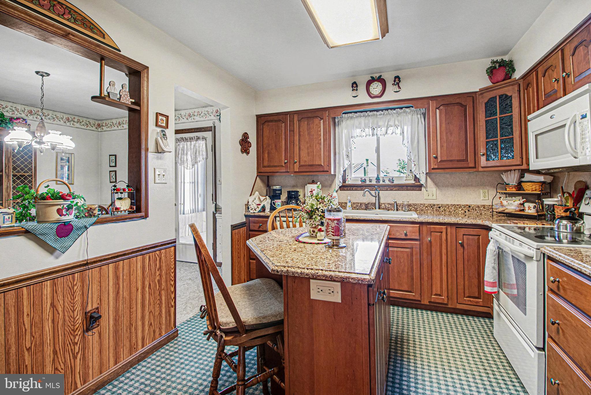 MEETING HOUSE HEIGHTS - Residential