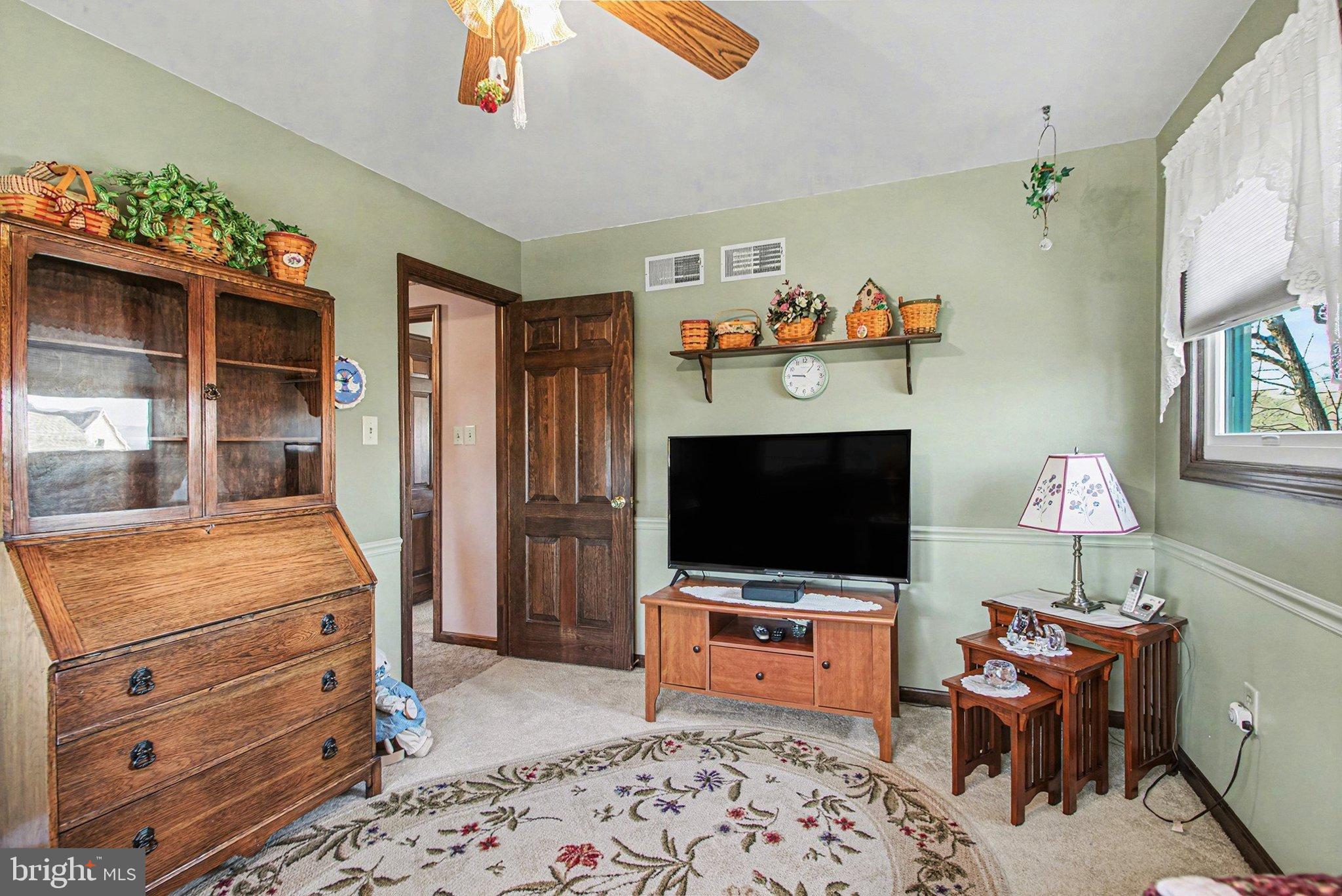 MEETING HOUSE HEIGHTS - Residential