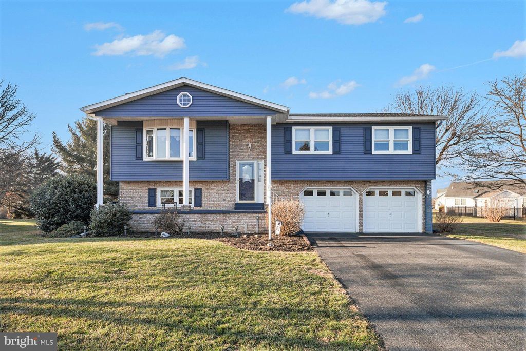 Photo of 440 Croghan Drive, CARLISLE, PA 17013 (MLS # PACB2049546)